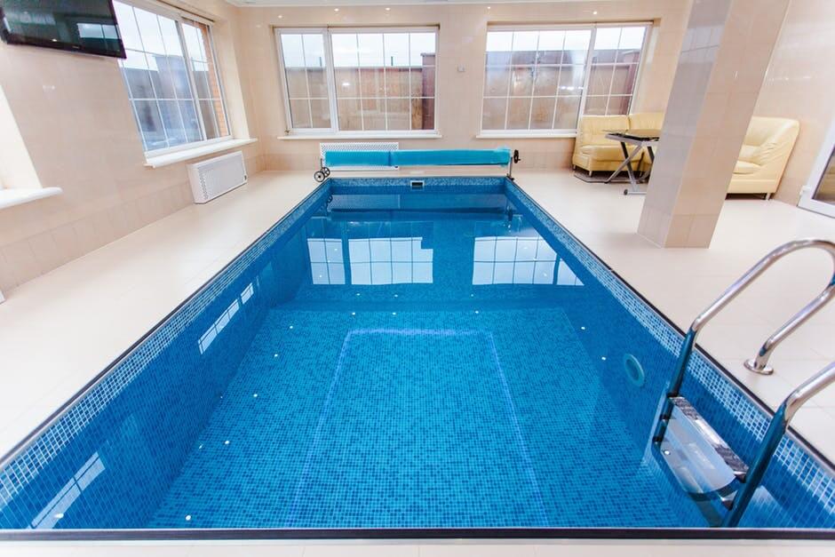cost to build an indoor pool