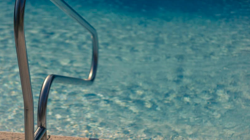How to Get Rid of Red Algae in Pool